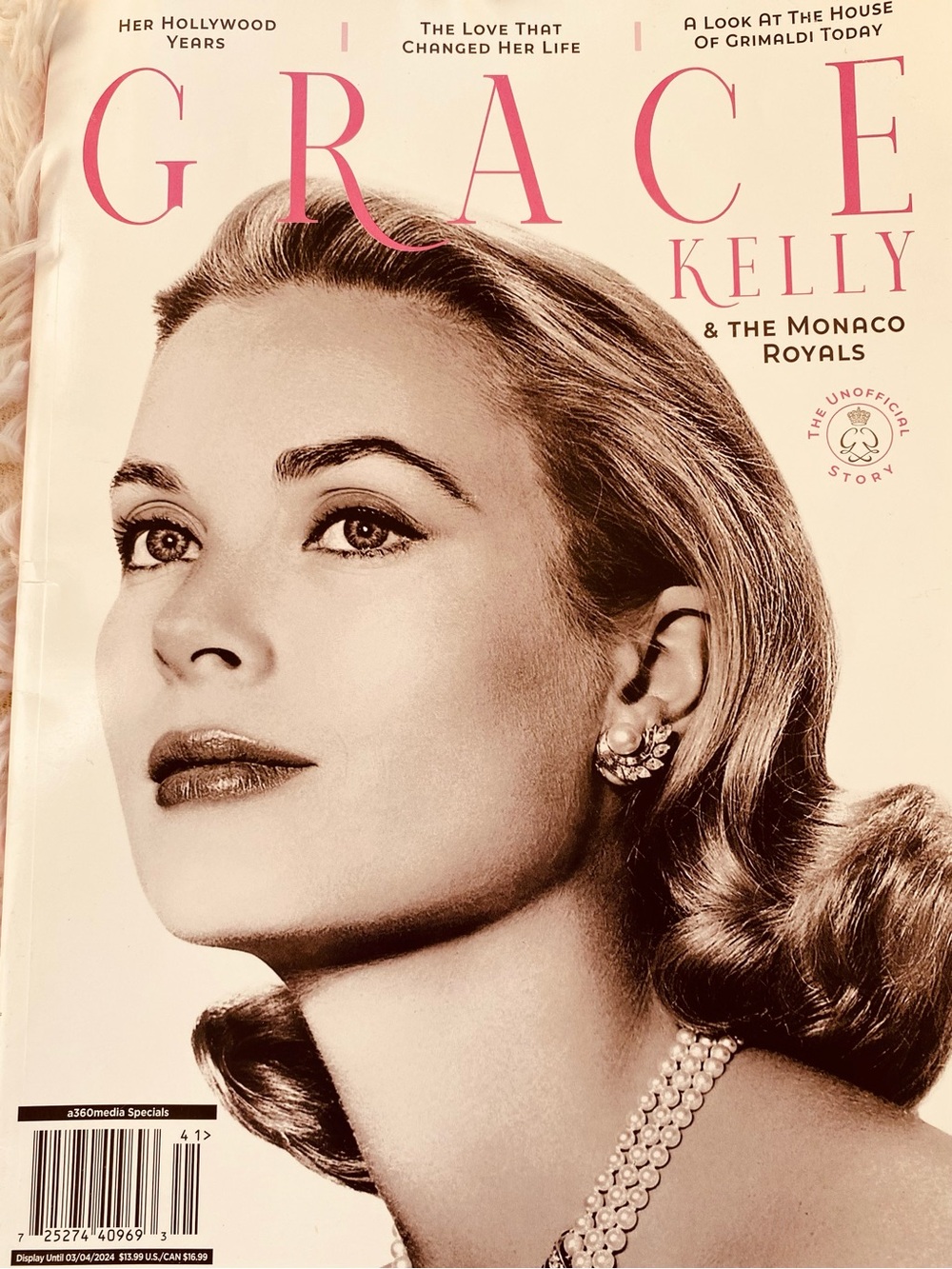 Grace Kelly Princess Grace of Monaco Royals Collector Magazine Hollywood Glamour
